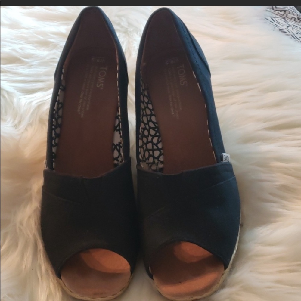 Tom's wedge Peep Toe